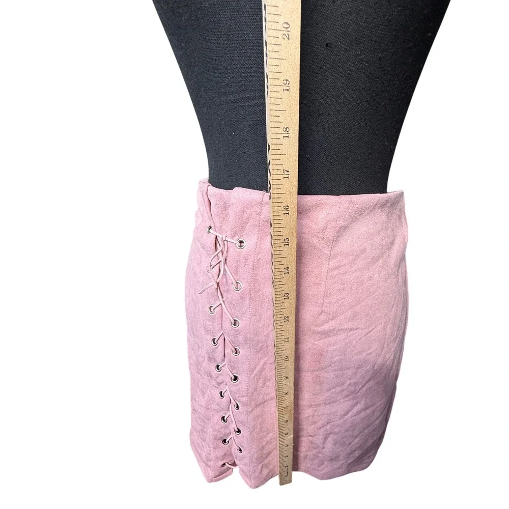 Boutique Pink Faux Suede Lace Up Mini Skirt High Waisted Pencil‎ Medium